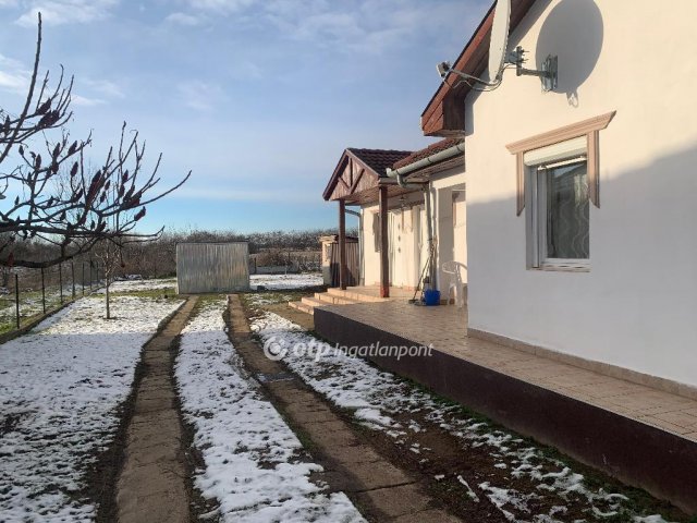 Eladó családi ház, Újfehértón 42 M Ft, 3 szobás
