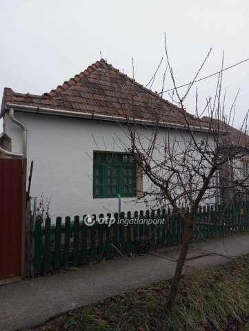 Eladó családi ház, Novajon 15.5 M Ft, 1+1 szobás