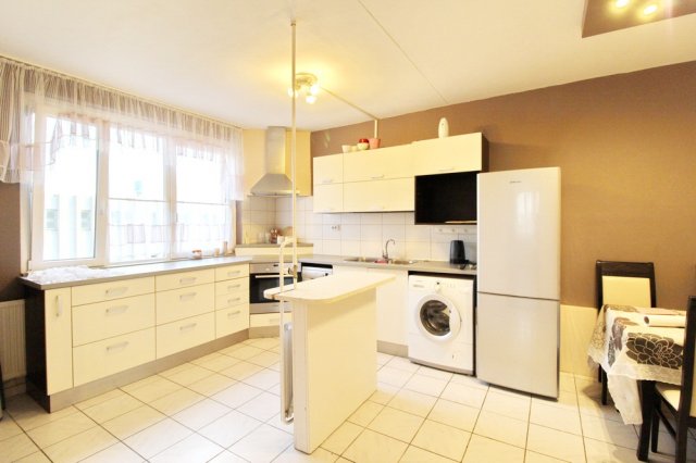 Kiadó téglalakás, albérlet, Debrecenben 260 E Ft / hó, 3 szobás