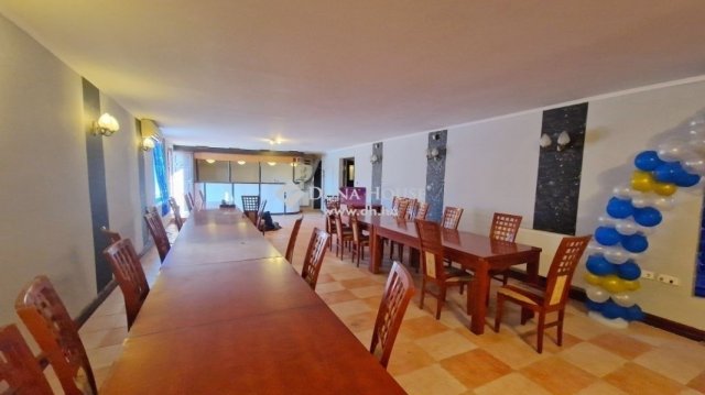 Eladó hotel, Kerepesen 390 M Ft, 15 szobás / költözzbe.hu