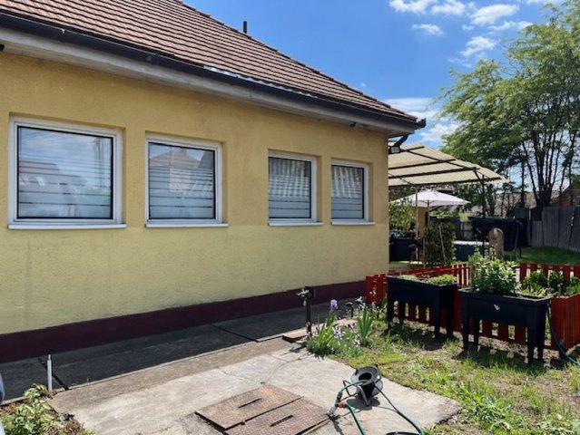 Eladó családi ház, Dunaharasztin 59 M Ft, 3 szobás