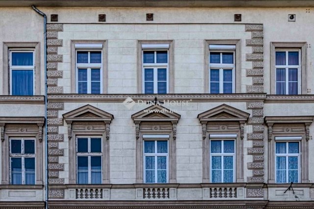 Eladó téglalakás, Budapesten, I. kerületben 100 M Ft, 4 szobás