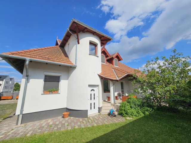 Eladó családi ház, Érden 189.9 M Ft, 6 szobás