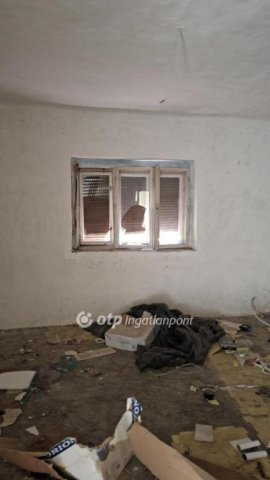 Eladó családi ház, Derecskén 9.9 M Ft, 1 szobás