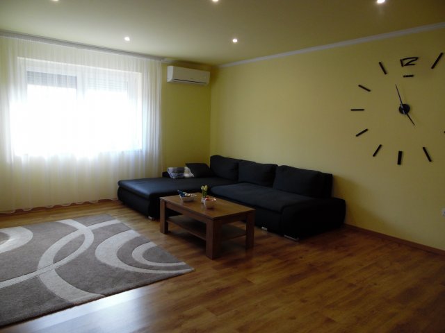 Eladó családi ház, Szegeden 125 M Ft, 4 szobás