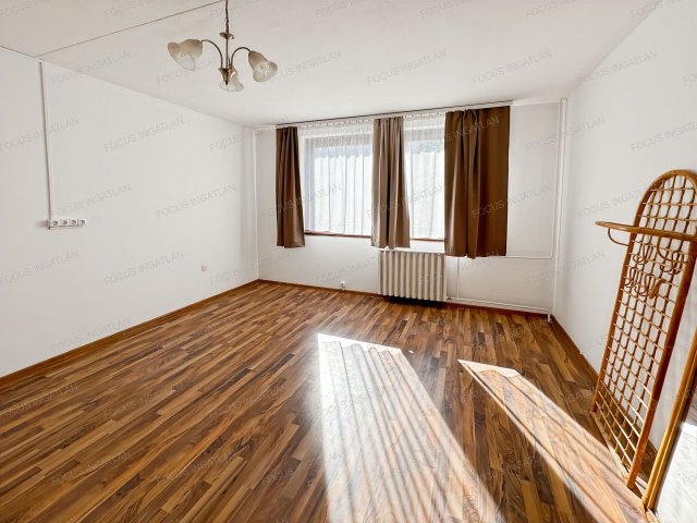 Kiadó panellakás, albérlet, Kecskeméten 110 E Ft / hó, 1 szobás