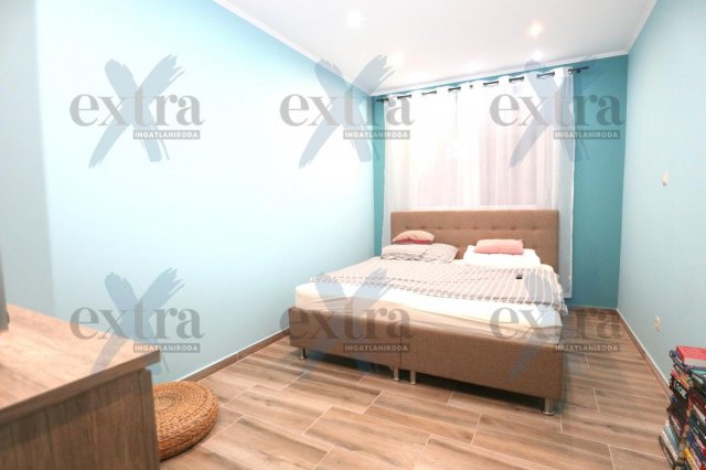 Kiadó téglalakás, albérlet, Szegeden 720 E Ft / hó, 9 szobás