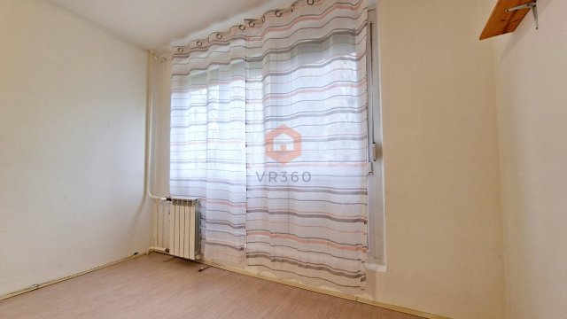 Eladó panellakás, Pécsett 32.9 M Ft, 1+1 szobás