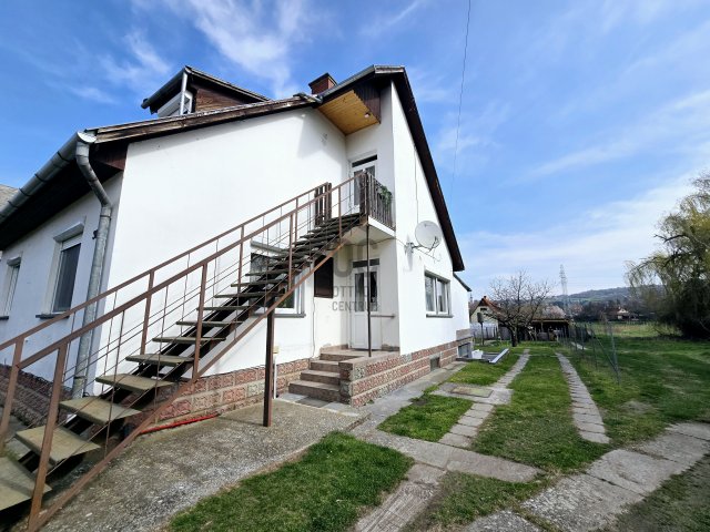 Eladó családi ház, Kőröshegyen 85 M Ft, 7 szobás