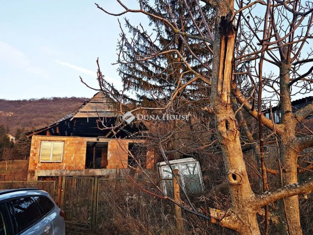 Eladó családi ház, Tatabányán 14.9 M Ft, 5 szobás