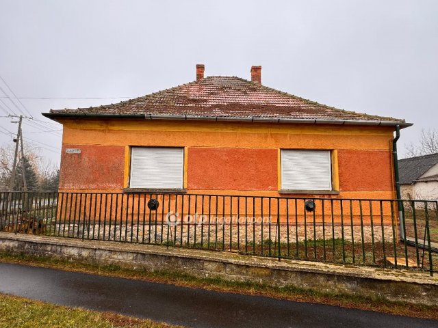 Eladó családi ház, Kemenessömjénben 19.9 M Ft, 2+1 szobás