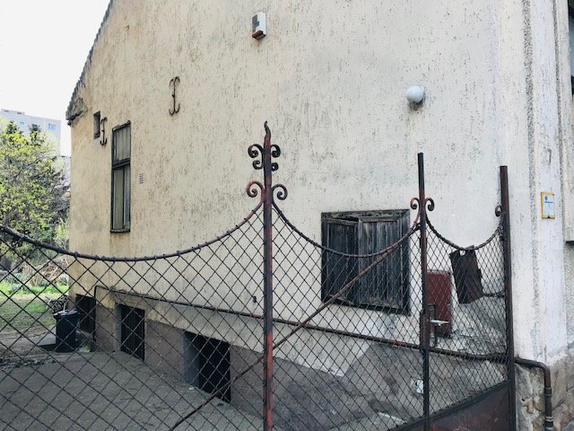 Eladó családi ház, Budapesten, XIX. kerületben, Báthory utcában