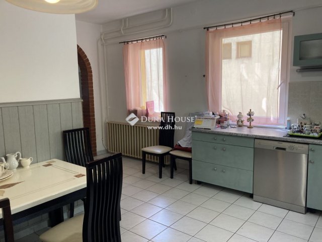 Eladó családi ház, Kecskeméten 75 M Ft, 3 szobás