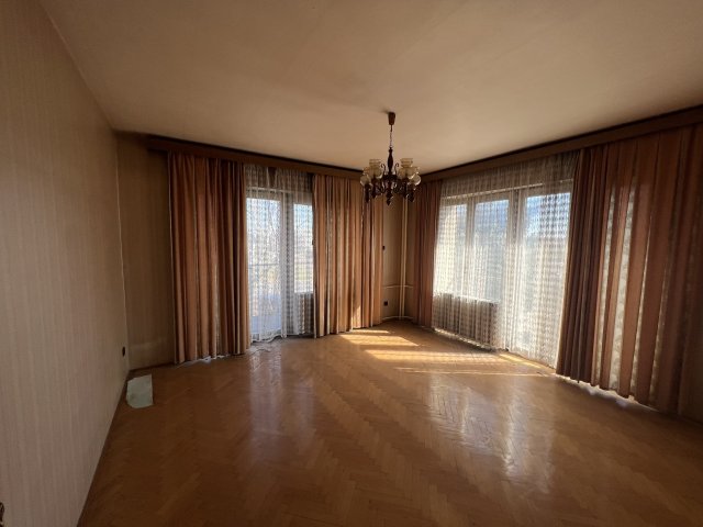 Eladó családi ház, Balatonalmádiban 74.9 M Ft, 8+1 szobás
