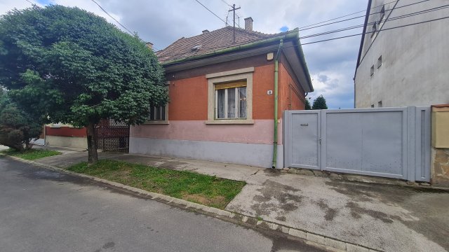 Eladó családi ház, Zalaegerszegen 35 M Ft, 2 szobás