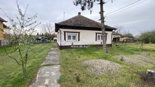 Eladó családi ház, Tápióbicskén 25 M Ft, 3 szobás
