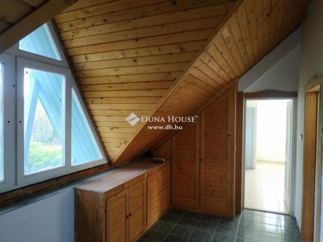 Eladó családi ház, Lakitelken 74 M Ft, 8 szobás