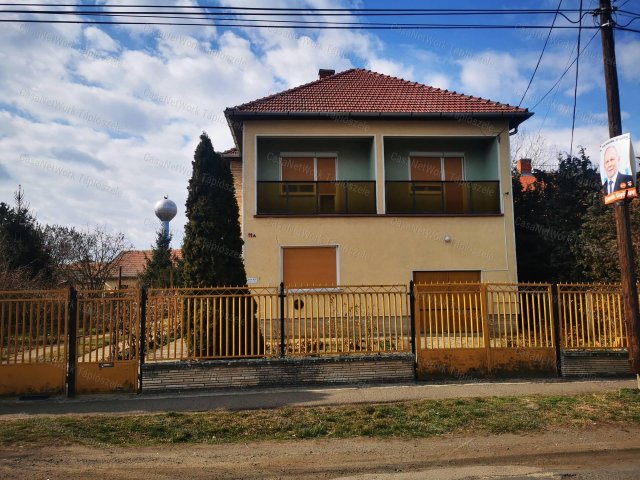 Eladó családi ház, Tápiószelén 37.9 M Ft, 4 szobás