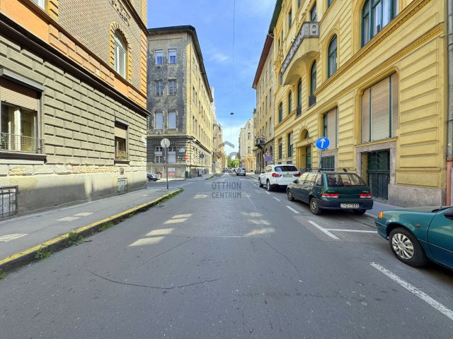 Eladó téglalakás, Budapesten, VIII. kerületben 32.5 M Ft