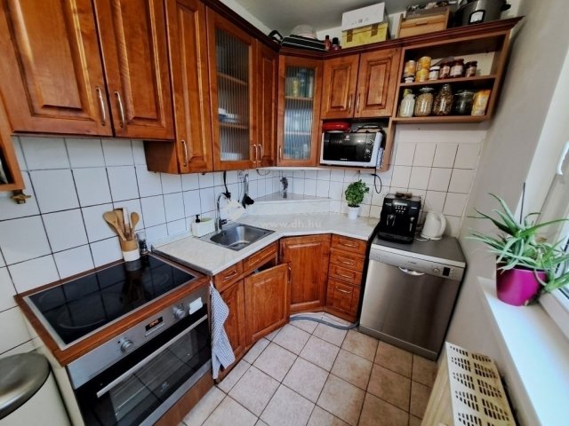 Eladó panellakás, Budapesten, III. kerületben 60 M Ft, 1+2 szobás