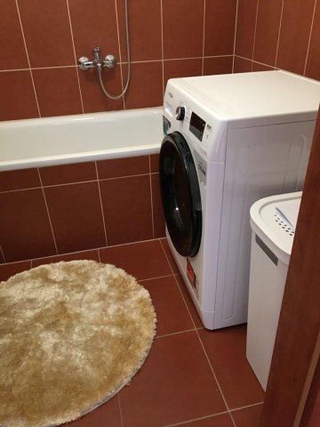 Kiadó téglalakás, albérlet, Debrecenben 270 E Ft / hó, 3 szobás