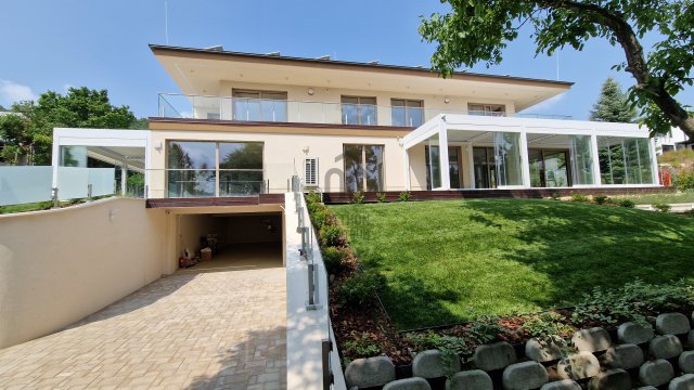 Kiadó ikerház, albérlet, Budapesten, III. kerületben, 5 szobás