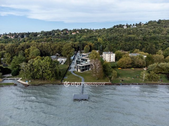 Eladó téglalakás, Balatonakarattyán 214.9 M Ft, 3 szobás