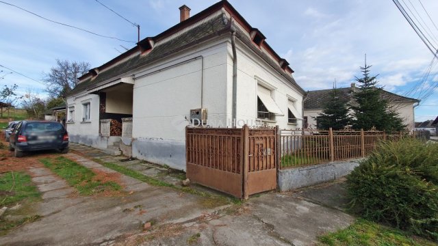Eladó családi ház, Tótszerdahelyen 16.5 M Ft, 5 szobás