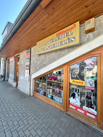 Eladó üzlethelyiség, Mosonmagyaróváron 32.99 M Ft