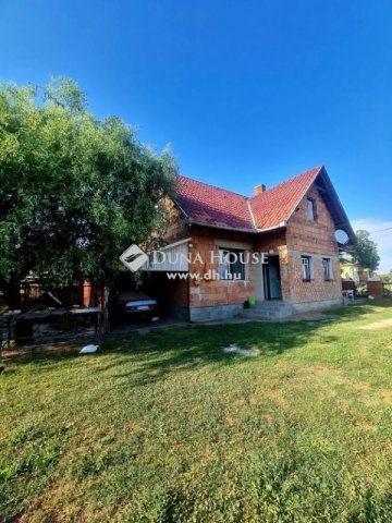 Eladó családi ház, Szentlőrincen 37.7 M Ft, 4 szobás
