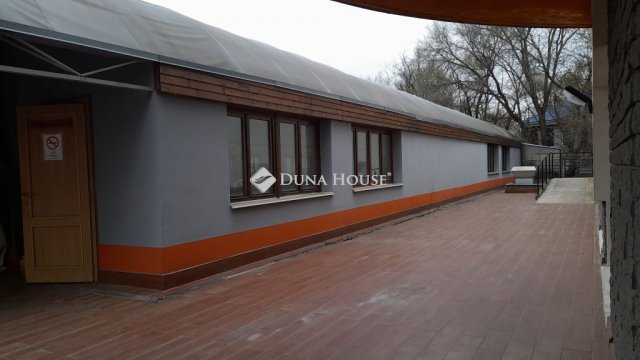 Eladó ipari ingatlan, Debrecenben 1100 M Ft / költözzbe.hu