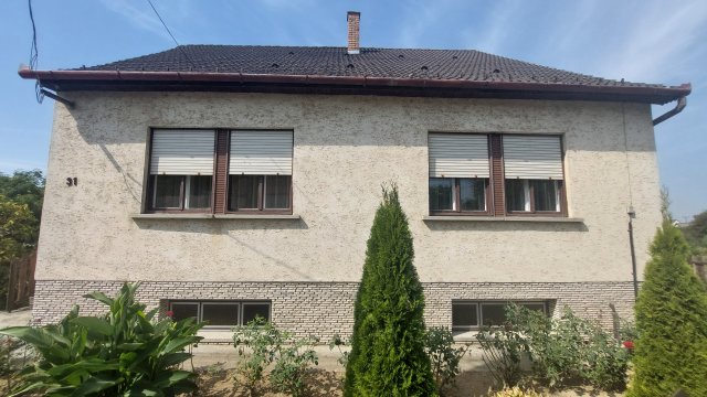 Eladó családi ház, Döbröközön 32.5 M Ft, 5 szobás