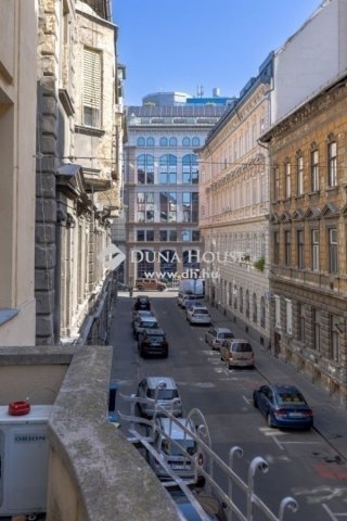 Eladó téglalakás, Budapesten, VI. kerületben 139.9 M Ft
