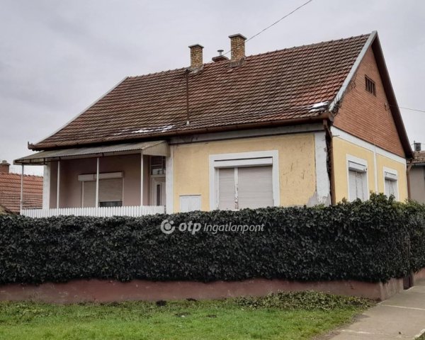 Eladó családi ház, Hajdúdorogon 27.5 M Ft, 3 szobás
