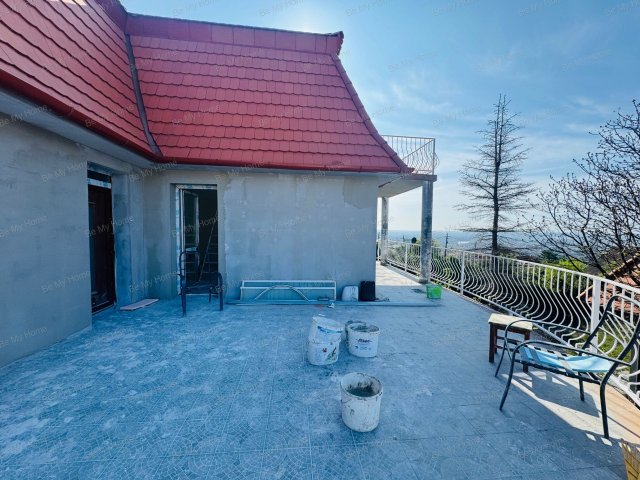 Eladó családi ház, Szentendrén 235 M Ft, 5 szobás