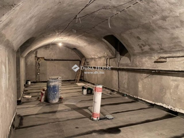 Eladó üzlethelyiség, Budapesten, IX. kerületben 79 M Ft