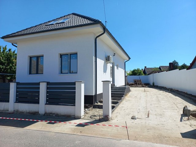 Eladó családi ház, Vámospércsen 75 M Ft, 3 szobás