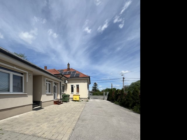 Eladó üzlethelyiség, Sajószentpéteren 70 M Ft
