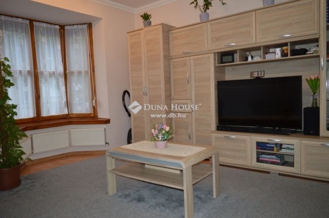 Eladó téglalakás, Debrecenben 79 M Ft, 3 szobás