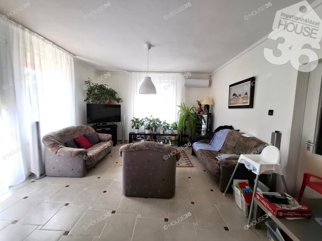 Eladó családi ház, Tárnokon 125 M Ft, 5 szobás