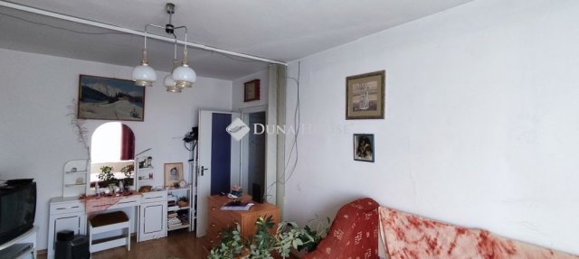 Eladó téglalakás, Gyöngyösön 29 M Ft, 2 szobás