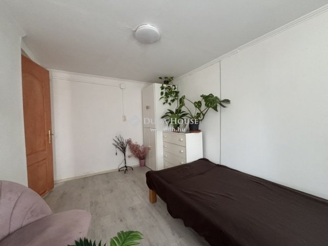 Eladó családi ház, Pilisen 24.9 M Ft, 2 szobás