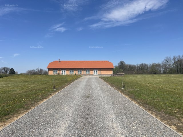 Eladó családi ház, Kaposváron 165 M Ft, 4 szobás