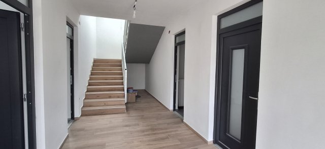 Kiadó téglalakás, albérlet, Taksonyon 250 E Ft / hó, 3 szobás