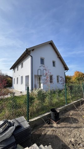 Eladó családi ház, Diósdon 172.9 M Ft, 5 szobás