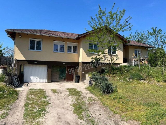 Eladó családi ház, Szigetszentmiklóson 168.9 M Ft, 5 szobás