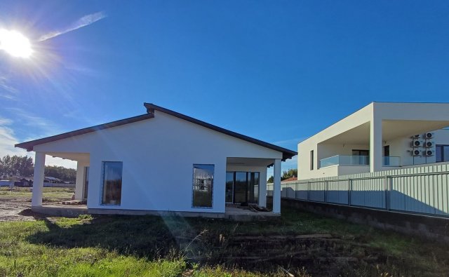 Eladó ikerház, Nyíregyházán 68 M Ft, 3 szobás