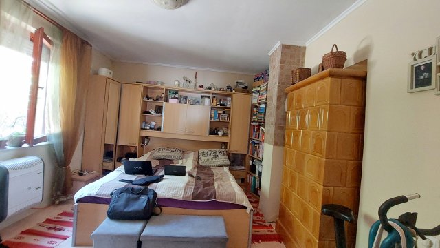 Eladó családi ház, Szorgalmatoson 27.4 M Ft, 3 szobás