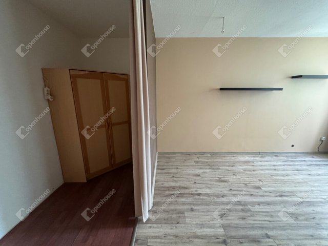 Eladó téglalakás, Zalaegerszegen 26.5 M Ft, 2 szobás