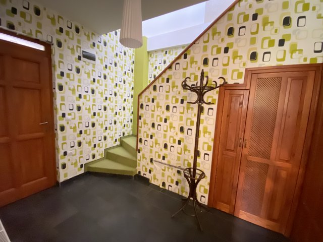 Eladó családi ház, Tinnyén 89 M Ft, 4 szobás